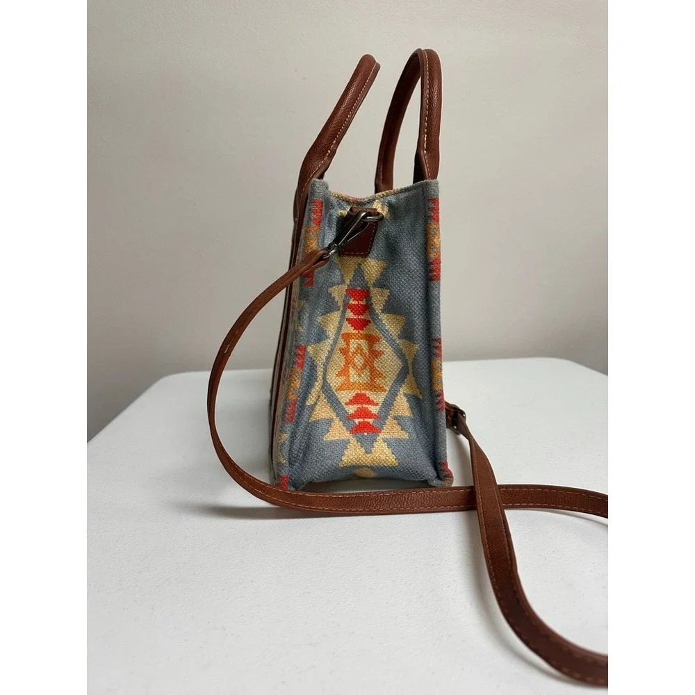 Wrangler Southwestern Aztec Print Canvas Purse Crossbody Western Cowgirl Rodeo